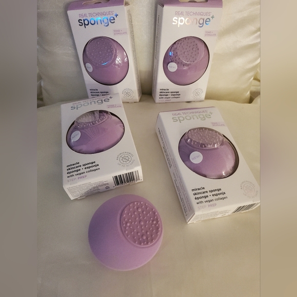 Real Techniques Sponge - Picture 1 of 5